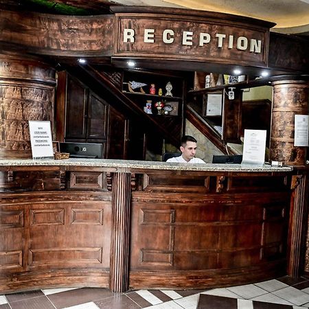Hotel Centar Balasevic Βελιγράδι Εξωτερικό φωτογραφία