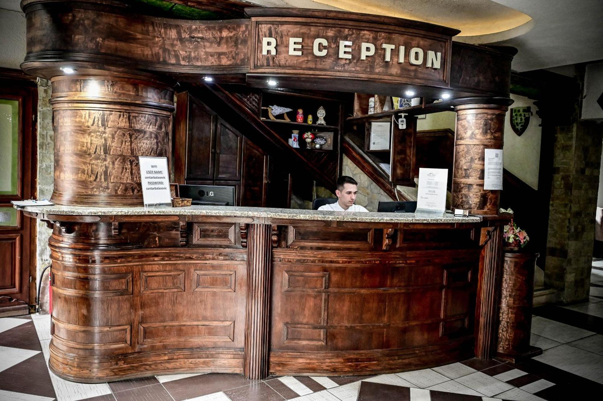Hotel Centar Balasevic Βελιγράδι Εξωτερικό φωτογραφία