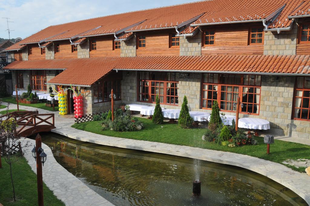 Hotel Centar Balasevic Βελιγράδι Εξωτερικό φωτογραφία