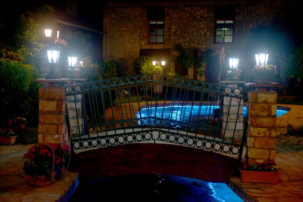 Hotel Centar Balasevic Βελιγράδι Εξωτερικό φωτογραφία