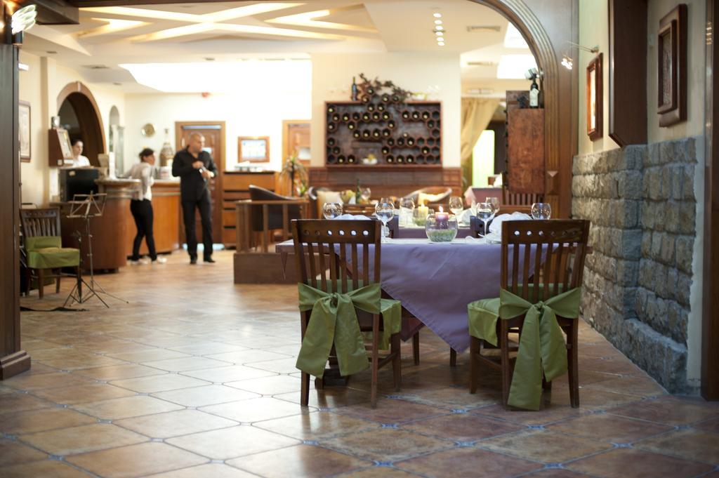 Hotel Centar Balasevic Βελιγράδι Εξωτερικό φωτογραφία